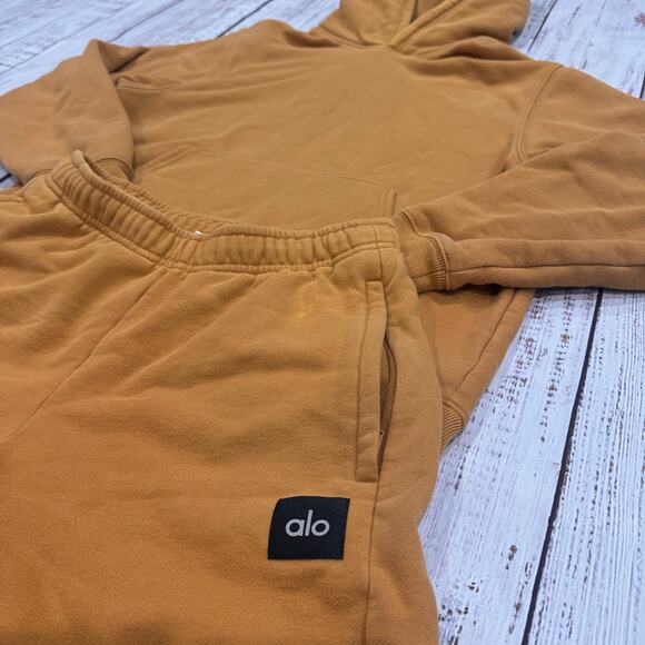 ALO Yoga Tan Hoodie and Sweatpants Set - Picture 1 of 16